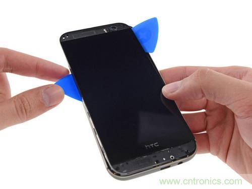 牛人強(qiáng)拆！新HTC One(M8)真機(jī)精密做工難修理