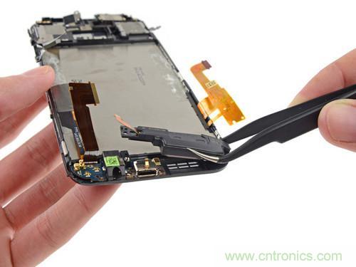 牛人強(qiáng)拆！新HTC One(M8)真機(jī)精密做工難修理