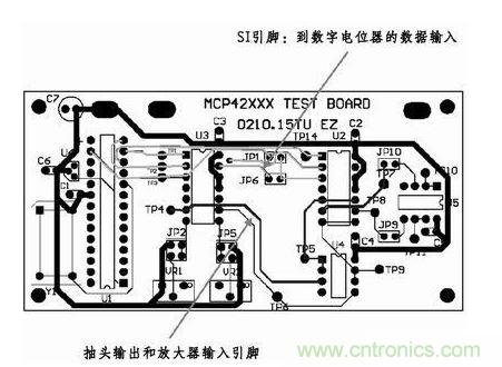 采用這種新的布線，將模擬線路和數(shù)字線路隔離開了。增大走線之間的距離，基本消除了在前面布線中造成干擾的數(shù)字噪聲。