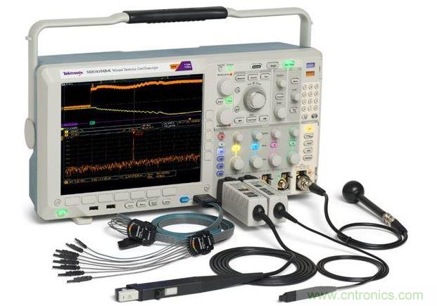 混合域示波器(MDO)將頻譜分析儀、示波器和邏輯分析儀組合在一臺(tái)儀表內(nèi)，可以從全部三臺(tái)儀器中產(chǎn)生同步的而且與時(shí)間關(guān)聯(lián)的測量結(jié)果。圖中顯示的是泰克公司的MDO4000B。