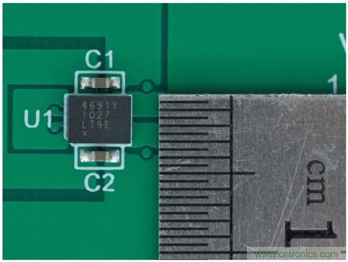 3.6V輸入、雙路輸出µModule降壓穩(wěn)壓器以3mm × 4mm小尺寸為每通道提供2A電流